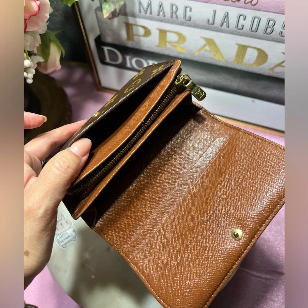 Louis Vuitton Monogram Porte Monnaie Tresor Wallet GUC